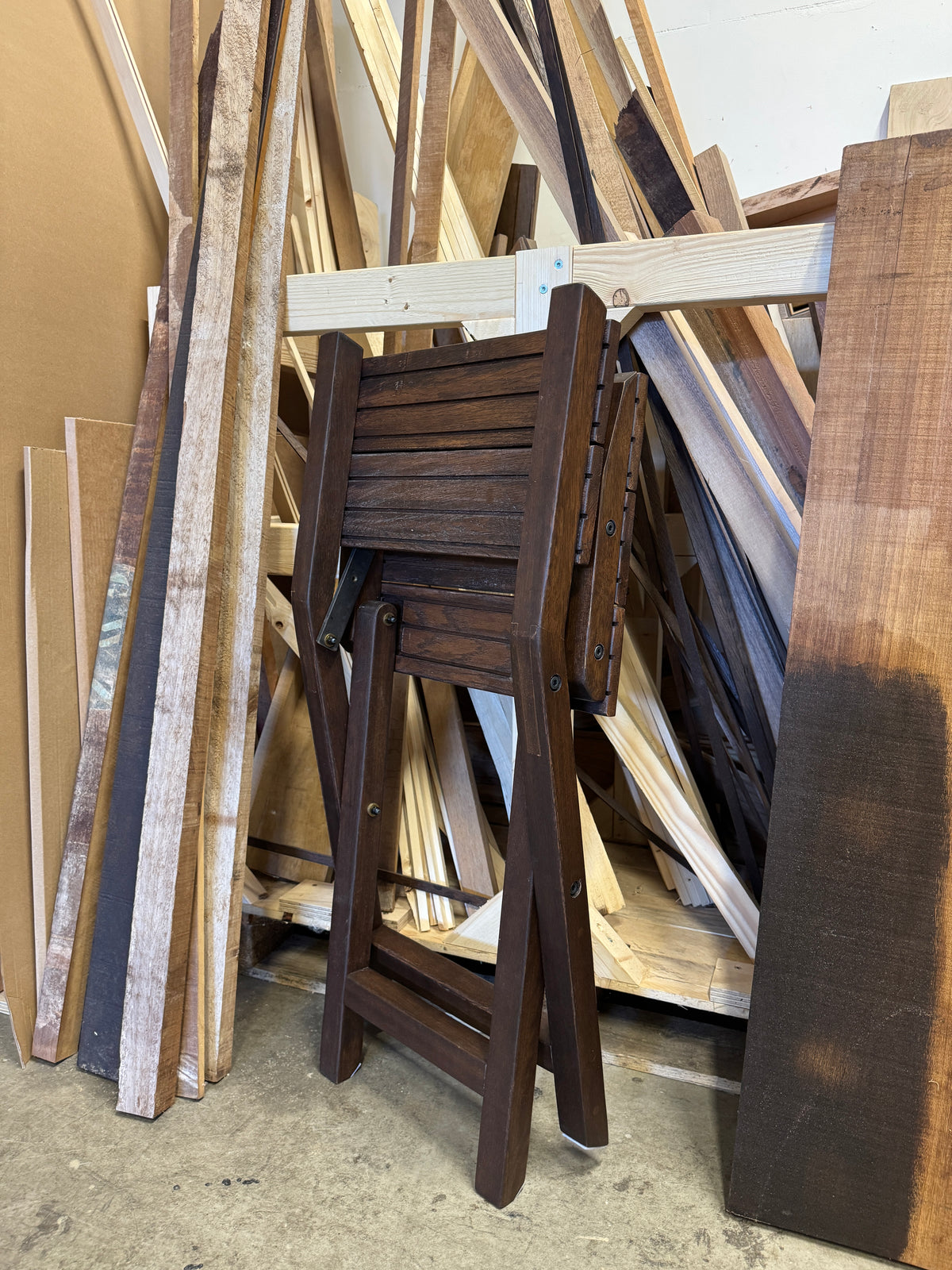Folding Chair - Dark Roast