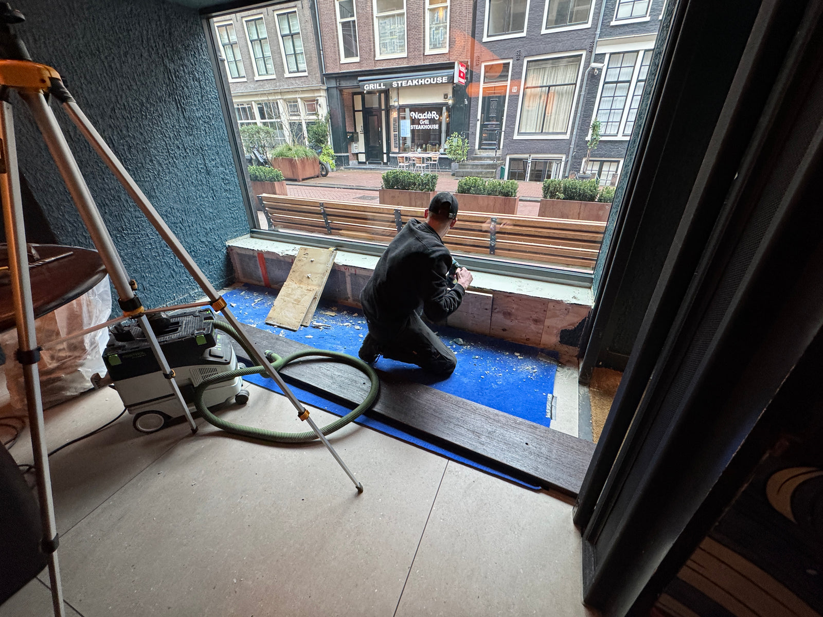 Window bar seating