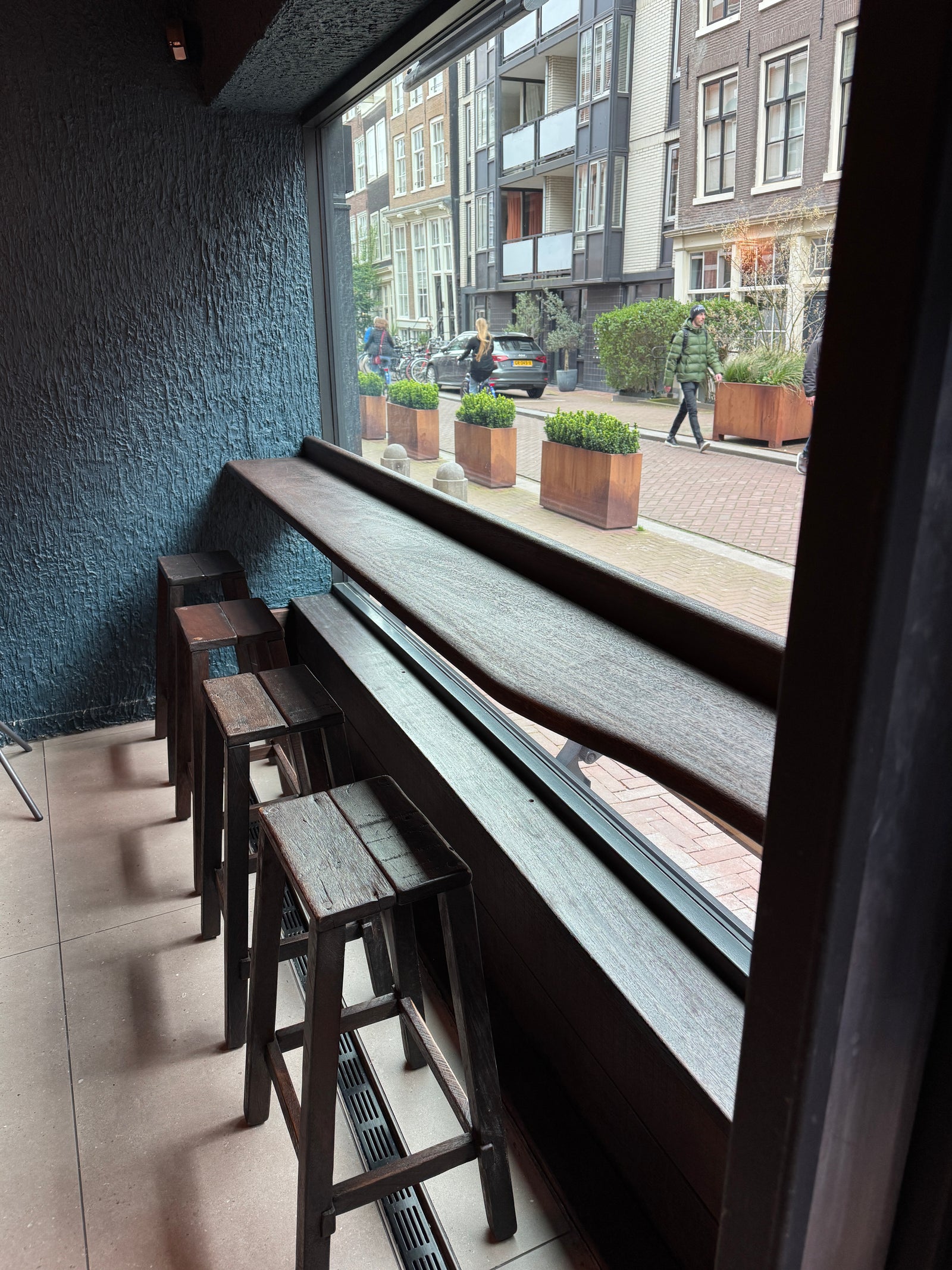 Window bar seating